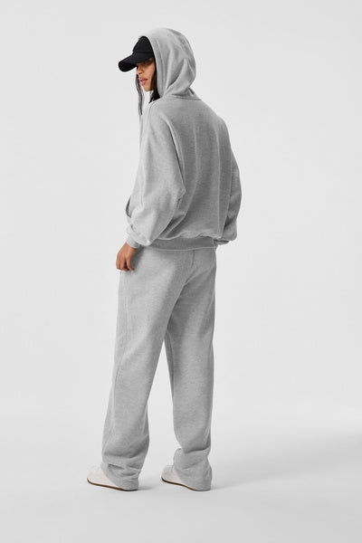 Sweat à capuche et poche kangourou
