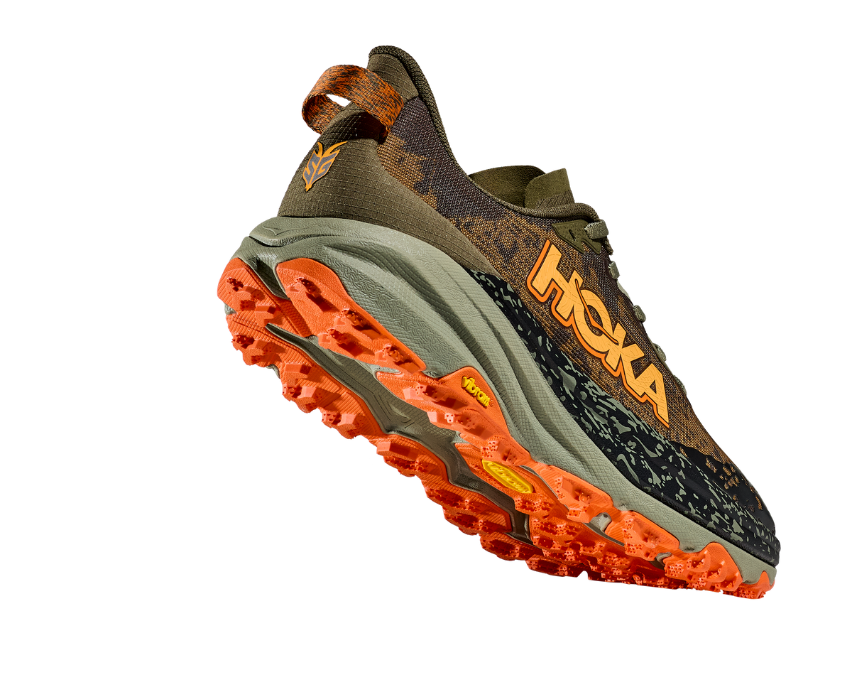 Hoka Speedgoat 6 AQL — vue 3