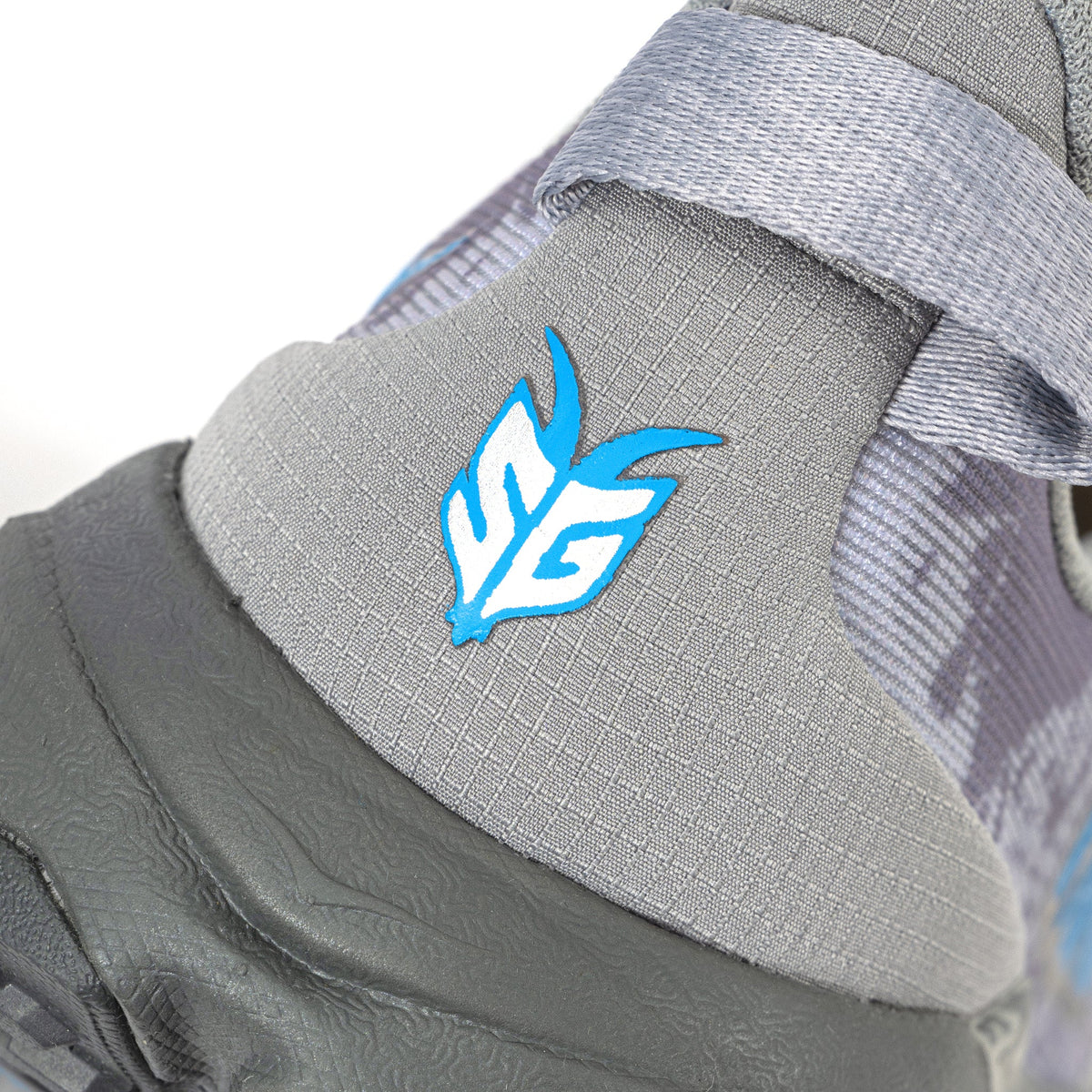 Hoka Speedgoat 6 GCG — vue 3