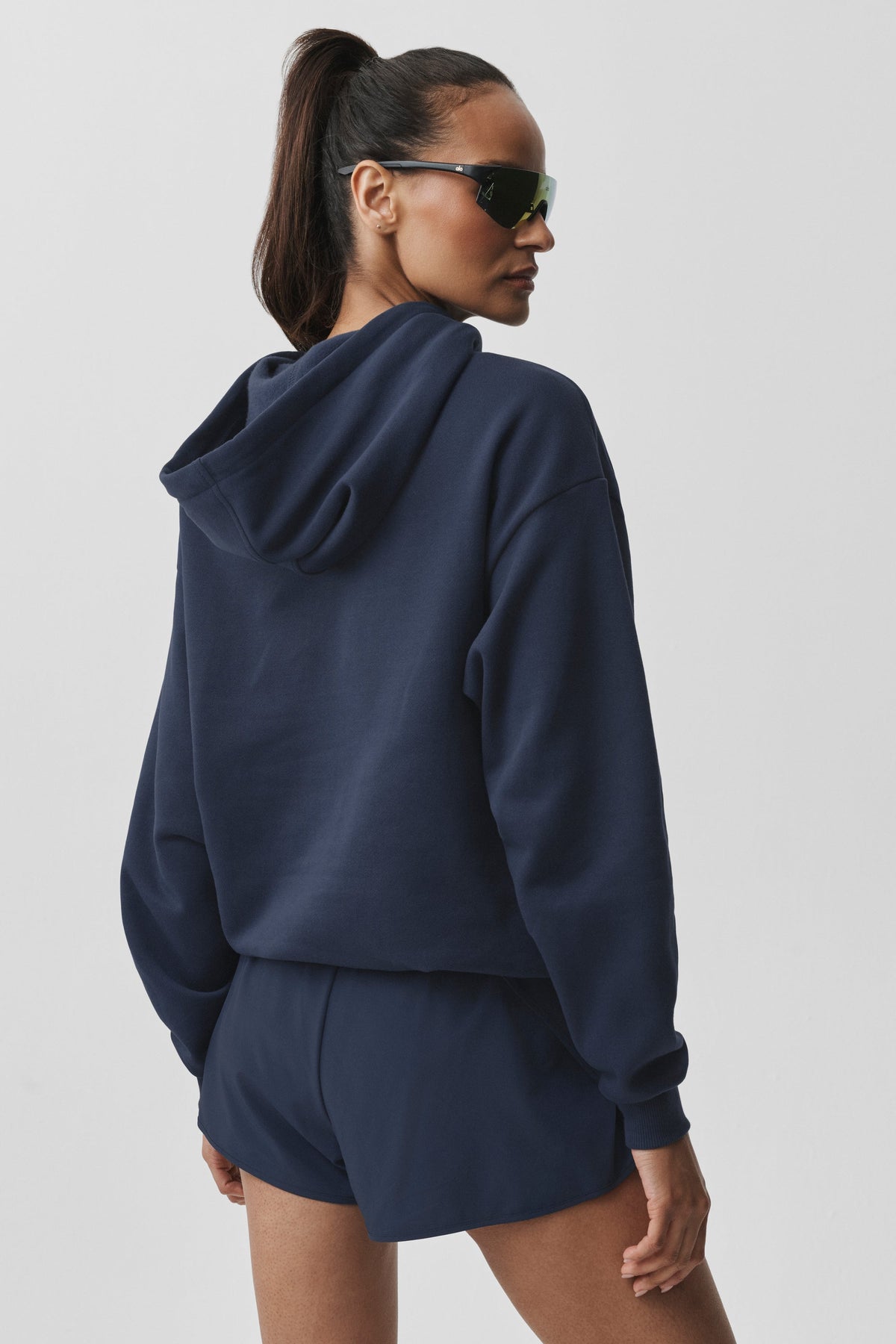 Sweat à capuche et poche kangourou