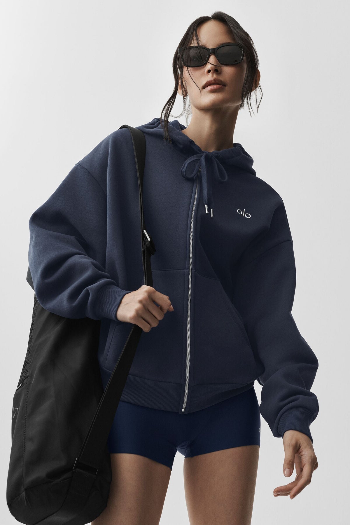 Sweat à capuche zippé à poches