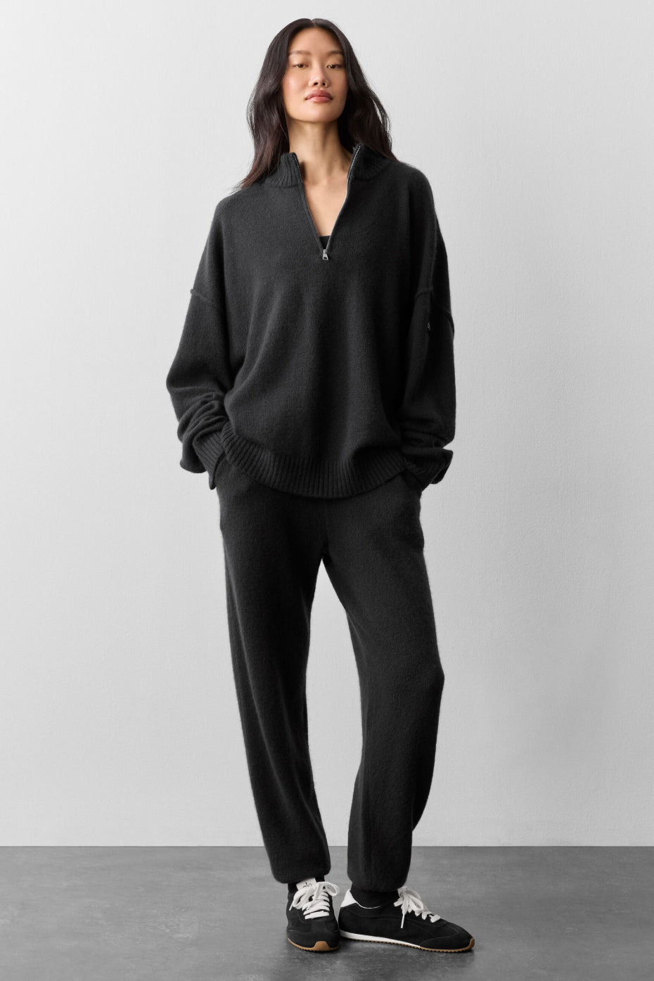 New Class Cashmere 1/4 Zip Pullover - Black