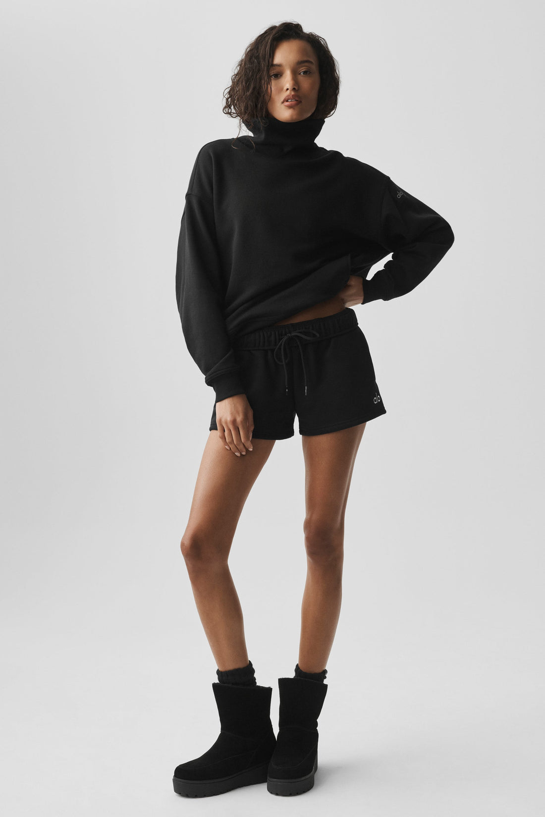 Hazy Mock Neck Pullover - Black