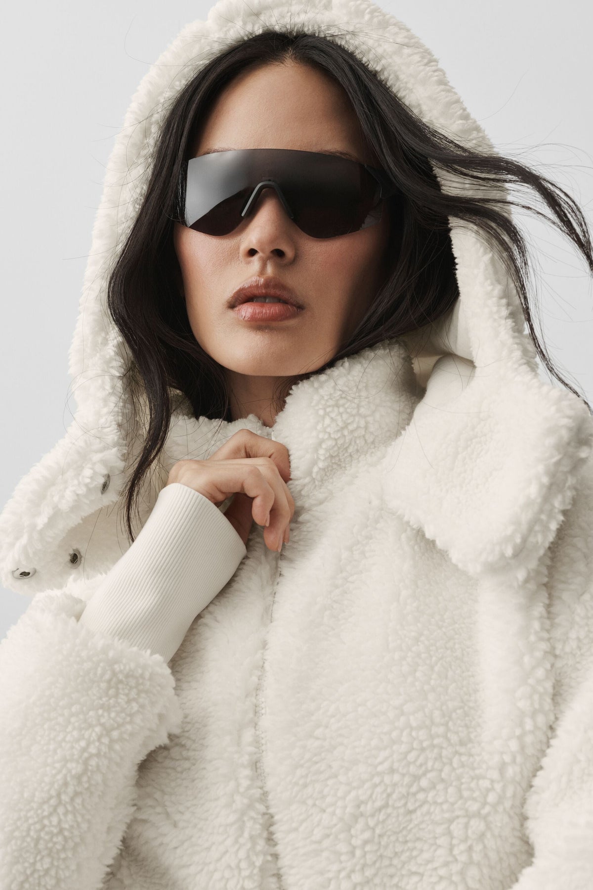 Veste à capuche effet peluche