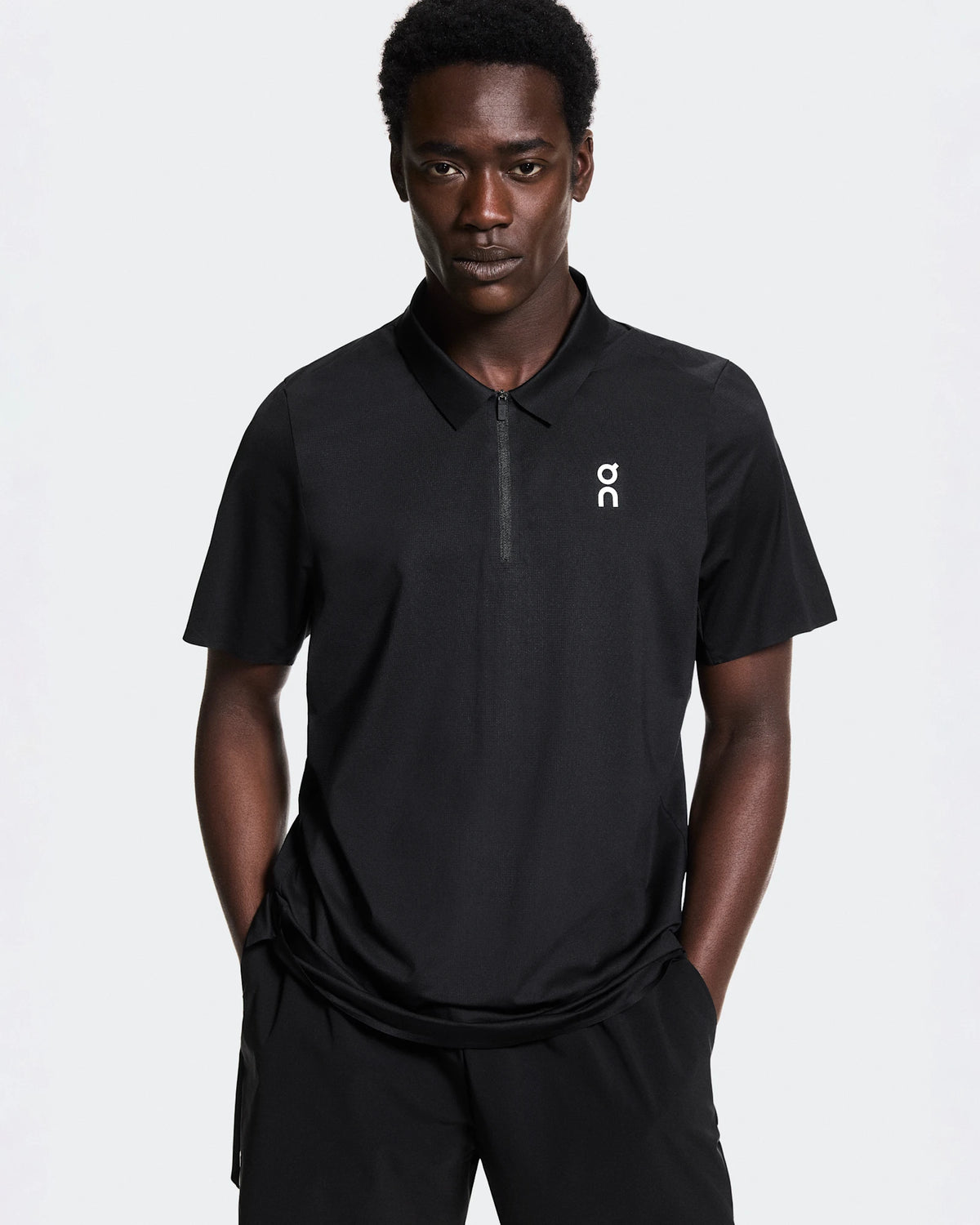 Court Polo coloris Noir – vue 3